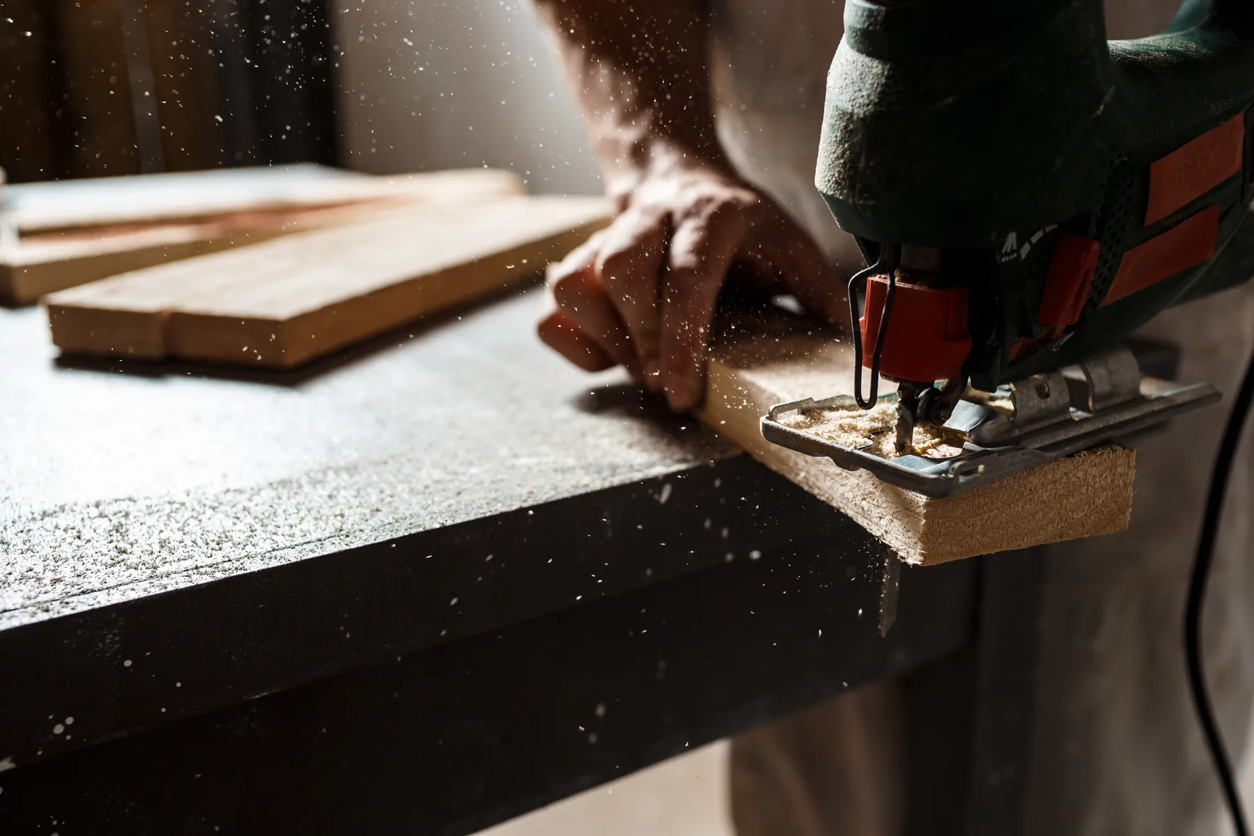 Artisan menuisier Fildubois au travail